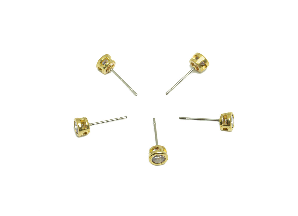 Lavenda (CZ-06) Zircon Earring Stud - Raw Brass Minimalist CZ Earring Post - Cubic Zircon Earring Post - 15.6x5.4x3.5mm - PP9825A - DOMEDBAZAAR