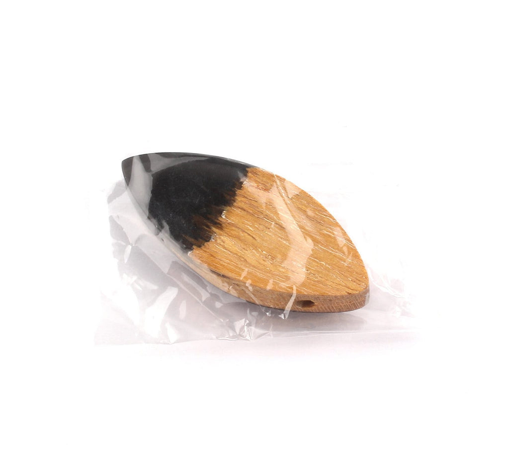 Griding Glue Oak Bark Wood Pendant - Oak Bark Griding Glue - Black Griding Glue Pendant - 43.62x20.7x6.63mm - BB1043B - DOMEDBAZAAR