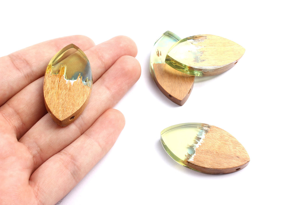 Griding Glue Oak Bark Wood Pendant - Oak Bark Griding Glue - Griding Glue Pendant - 45.9x23.1x6.81mm - BB1046A - DOMEDBAZAAR