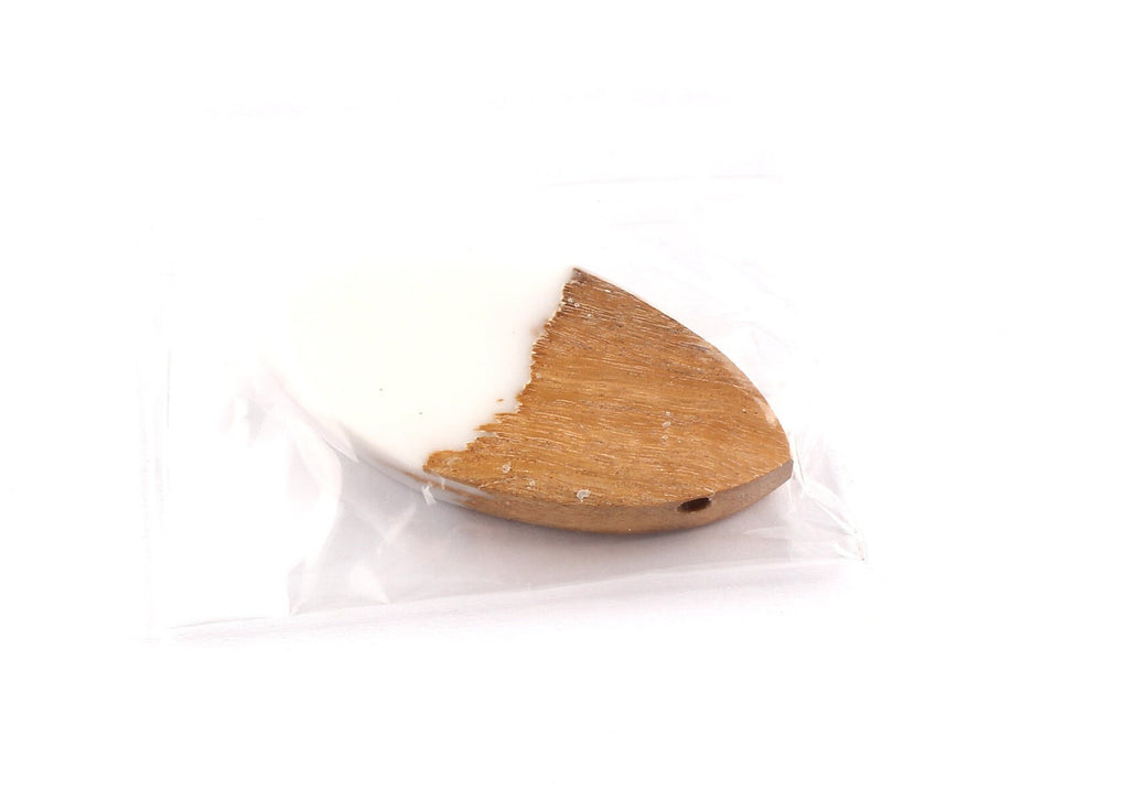 Griding Glue Oak Bark Wood Pendant - Oak Bark Griding Glue - White Griding Glue Pendant - 43.62x20.7x6.63mm - BB1043A - DOMEDBAZAAR