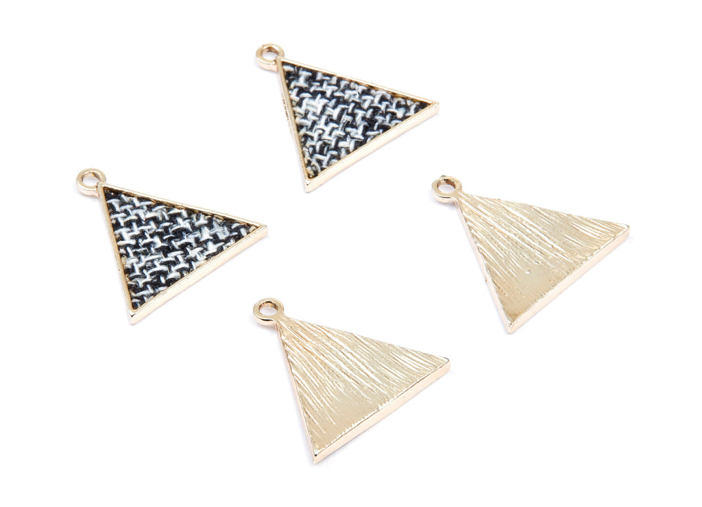 Triangle Shaped Charms - Zinc Alloy Earring Findings - Gold Tone Connector - Alloy Pendant for Necklace - 26,72x26,2x2,34mm - ZZ1223B - DOMEDBAZAAR