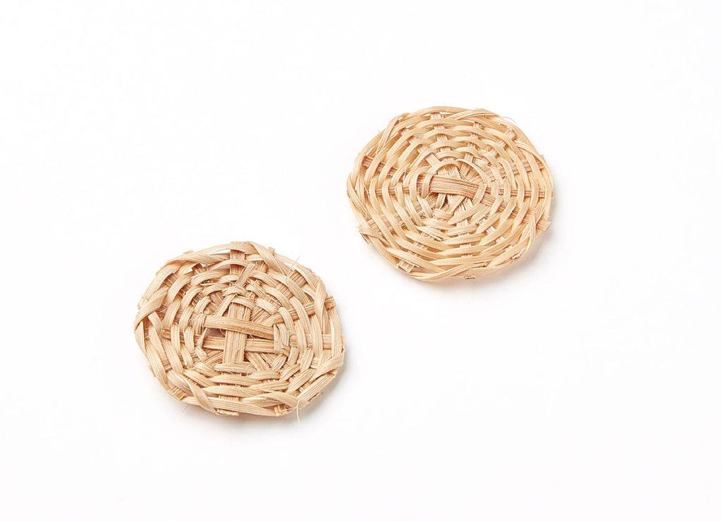 Handwoven Rattan Earrings - Coin Shaped Rattan Pendant - Wooden Straw Earring - Jewelery Handmade - 26,3x26,3x3,36mm - RT1086 - DOMEDBAZAAR