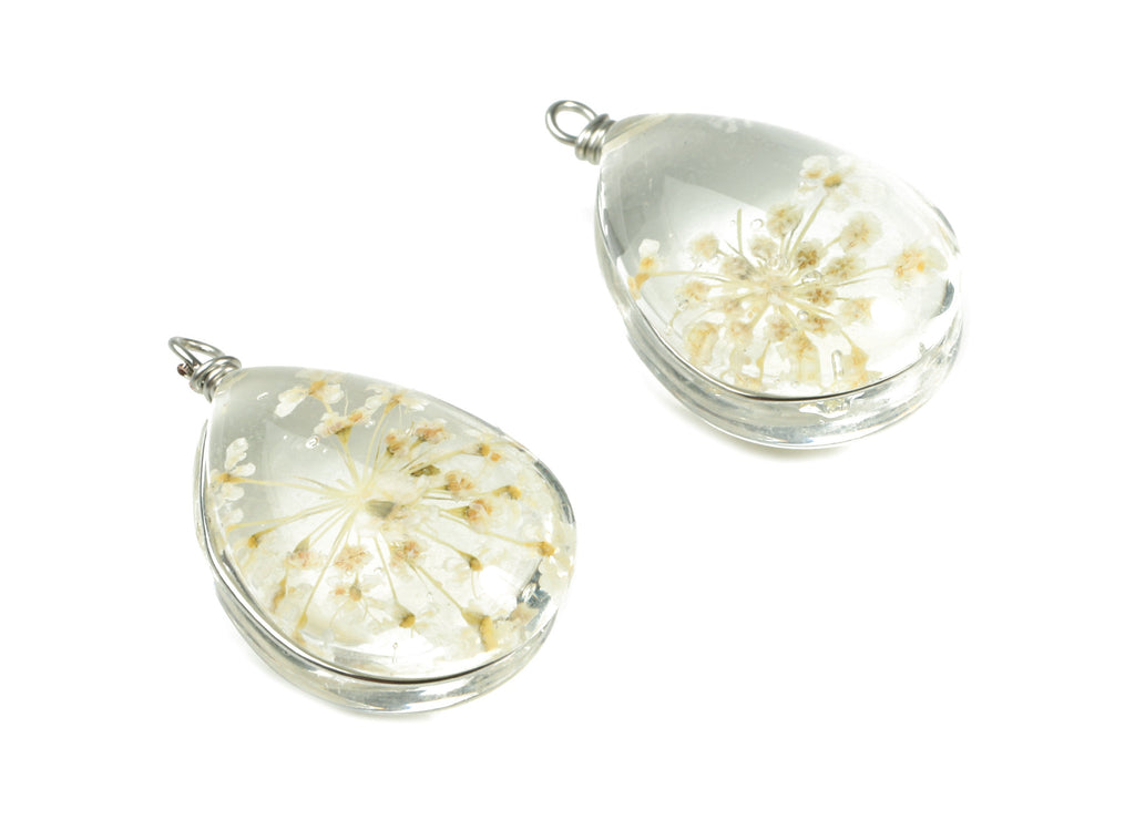 Real Flower Pendant - Pressed White Flower in Drop Glass - Handmade Pressed Natural Flower Jewelry - 21.9x12.91x9.39mm - GS1036A - DOMEDBAZAAR