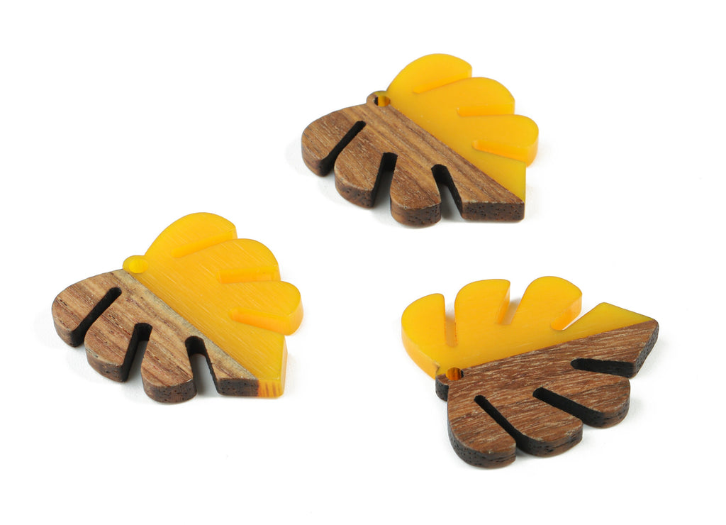 Epoxy Redwood Monstera Charm - Epoxy Resin Wood Leaf Pendant -  Redwood and Resin Necklace - Jewelry Supplies - 30.45x28.25x3.83mm - BB1094E - DOMEDBAZAAR