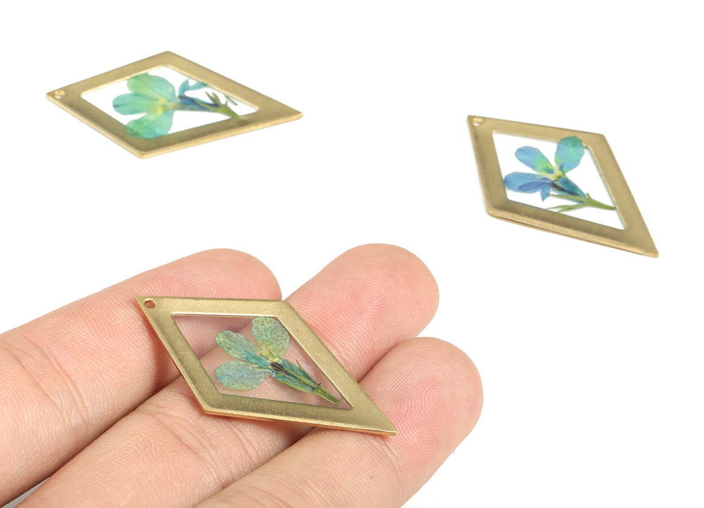 Resin Diamond Earring Charms - Resin Real Flower Pendant – Circle Raw Brass – Resin Jewelry Supplies - 41.42x24.63x1.43mm - RC1156 - DOMEDBAZAAR