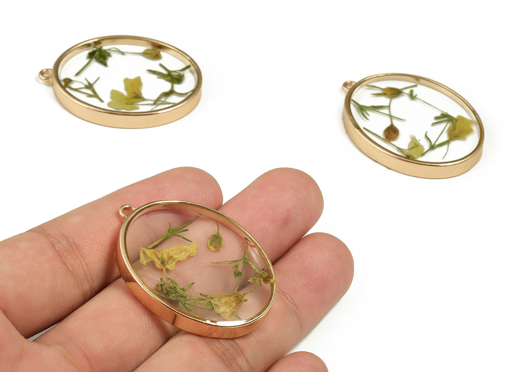 Epoxy Resin Oval Real Flower Earring Charms - Epoxy Resin Kasumi Grass Pendant - Gold Tone Plated Alloy - 40.96x30.11x4.64mm - ZZ1934 - DOMEDBAZAAR