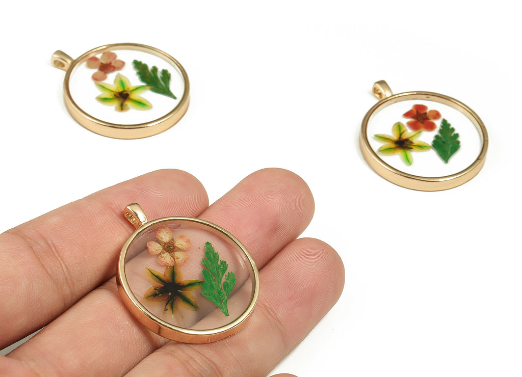 Epoxy Resin Round Real Flower Charms - Chinese Chive Flower&Narcissus - Lack Pout Leaf Pendant - Gold Tone Plated Alloy - 35x29x3mm - ZZ1905 - DOMEDBAZAAR