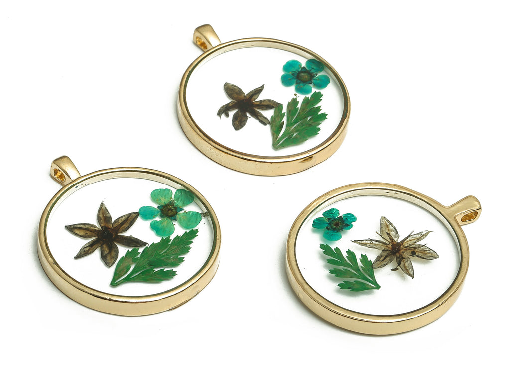 Epoxy Resin Round Real Flower Charms - Leek Flower - Narcissus Flower - Lace Flower Charms - Gold Tone Plated Alloy -35x28.8x4.2mm- ZZ1944 - DOMEDBAZAAR