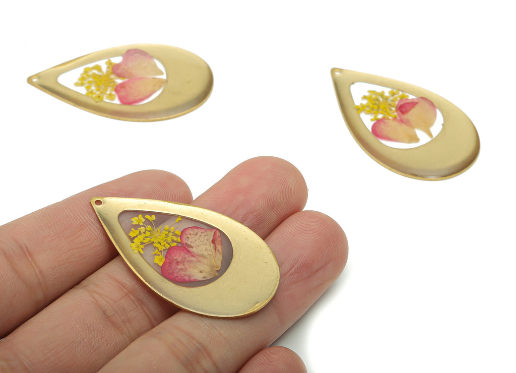 Resin Drop Earring Charms - Resin Real Flower Pendant - Raw Brass Drop Charm - Jewelry Making Supplies - 43.11x25.51x1.33mm - RC1159 - DOMEDBAZAAR