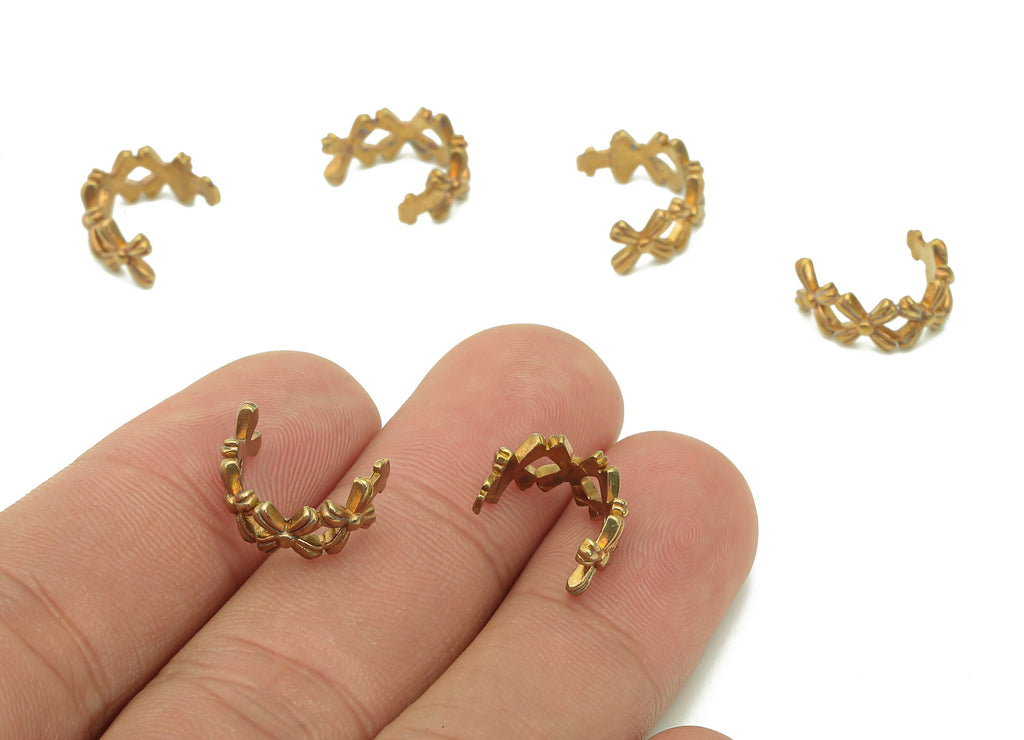 Brass Flower Open Round C Ring - Raw Brass Circle Cuff Ear - Wide Hoop Hollow Ear Clip - Intersect Earring Cuff - 13.84x10.9x1.66mm - PP8115 - DOMEDBAZAAR